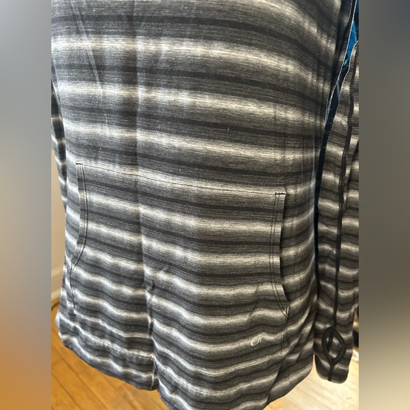 Long Sleeve Hooded Shirt XSmall - Picture 2 of 6